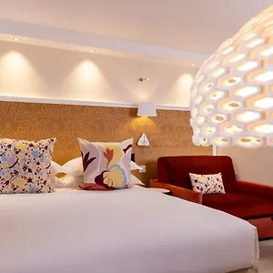 https://elysees-8.fr-paris.fr
